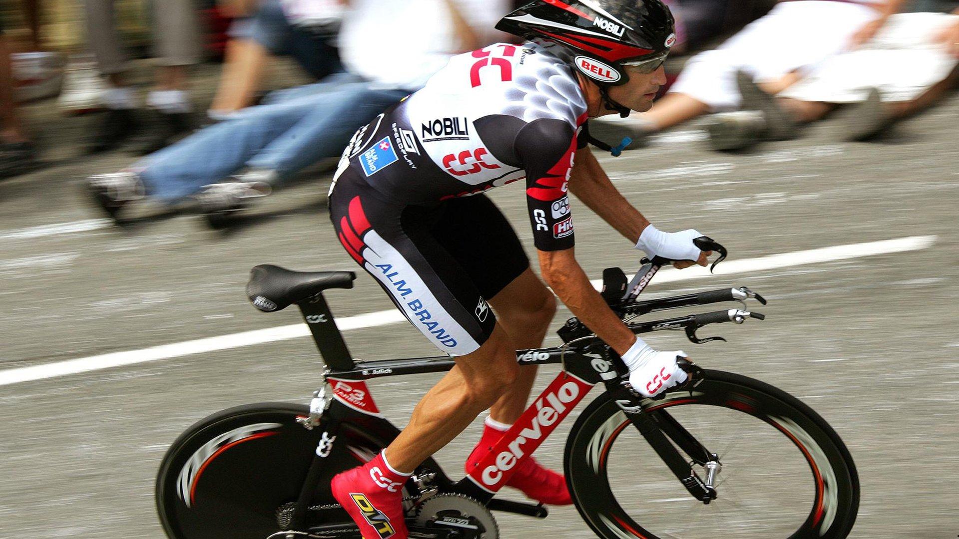 亚冠卫冕冠军陷新冠危机 仅14人可用亚足联拒延赛引争议