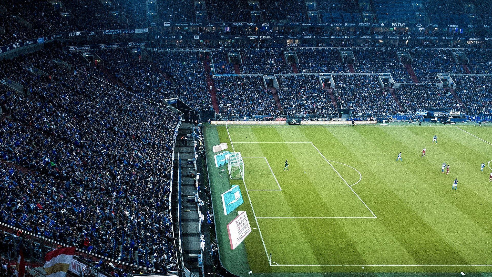 威斯特法伦半场哨声中的逆流，门将科贝尔坦言嘘声永远刺痛人心，多特蒙德逆境下的灵魂拷问